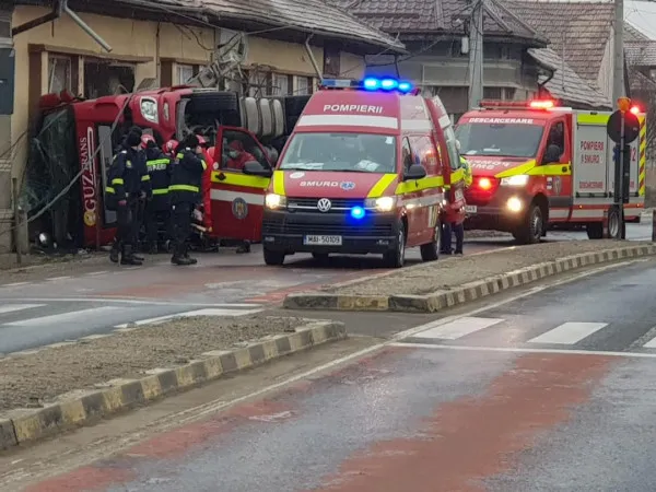 N-a duce anul ce aduce... TIR-ul: Cum a rămas un localnic din Mândra fără casă