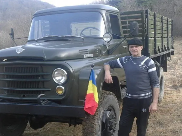 Are acasă tot ce-a produs Roman-ul de la Braşov. Adevăratul muzeu al Uzinelor Steagul Roşu este într-un sat din Caraş-Severin
