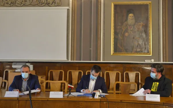 Braşovul pregăteşte „Armata selectării plasticului”
