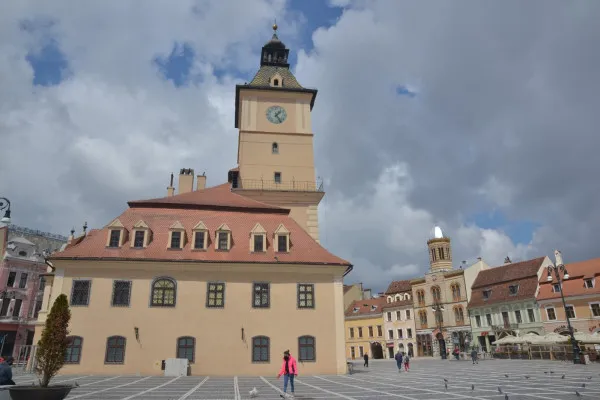 Anul acesta, vom avea „scene ale Învierii”. Slujbe speciale în Piaţa Sfatului, în parcare la Lidl-ul de la Micşunica sau în parcul din Avantgarden