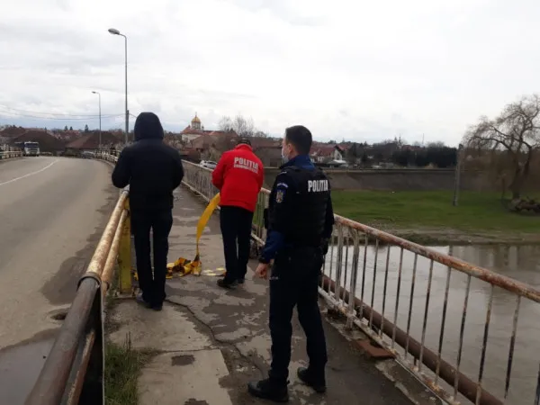 A mai trăit 3 zile după ce a fost scoasă din apele Oltului