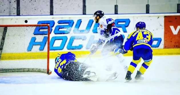 Corona, condusă din nou în finală