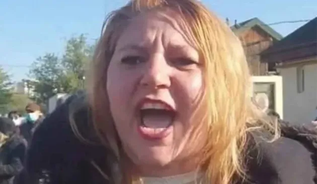 Noul val de COVID aduce măsuri extreme în Europa: Franţa – un nou lockdown; Belgia – cumpărături cu programare; Spania – mască obligatorie pe plajă; România – Şoşoacă