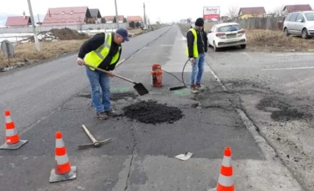 12 localităţi din judeţ au primit buget pentru drumurile comunale