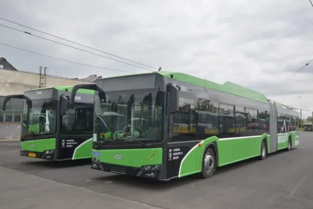 RATBV reasigură 111 de autobuze şi troleibuze, contract de 4,5 milioane de lei