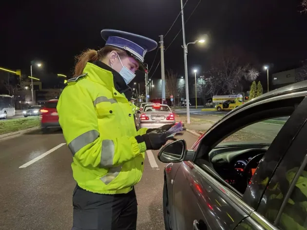 Oprit la miezul nopţii pe Saturn, a refuzat etilotestul