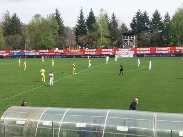 Craiova şi Rapid rămân favorite la promovare
