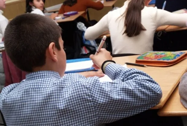 Azi începe Evaluarea Naţională la clasa a II-a