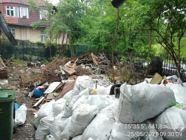 Boschetari, cu vilă în centru: chiar în Livada Poştei, 3.191 mp ocupaţi ilegal. Depozitau aici gunoaiele adunate de pe la ghenele din Braşov