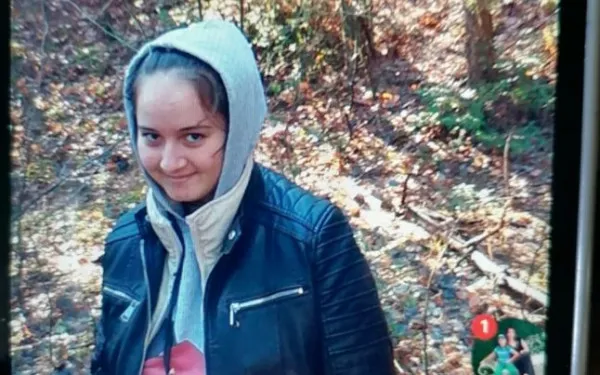 De bună voie şi nesilită de nimeni... La 12 ani a venit la Braşov, unde credea că şi-a găsit perechea