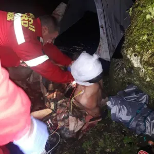 Peştera cu Lapte: Tânăr de 23 de ani, cu gâtul tăiat „din joacă”