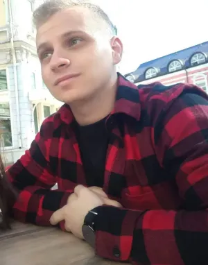 Ce a proiectat un student de la Braşov: remorca pe care o desfaci şi o depozitezi unde ai loc