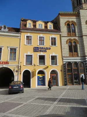 Primăria Braşov a renunţat la cumpărarea Casei Vasady din Piaţa Sfatului