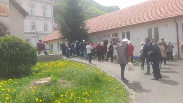 Maratonul de la Spitalul Militar Braşov: 5.105 de persoane vaccinate. 56 de firme au chemat la sediu echipele de vaccinare