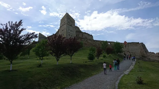 Cetatea Rupea devine pentru trei luni scenă de Operă