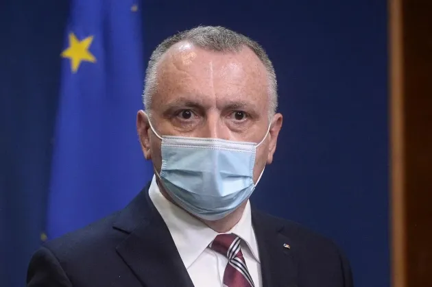 Din galben în verde chiar de a doua zi, după scăderea incidenţei sub 1 la mie. Ministerul Educaţiei renunţă la regula zilei de vineri
