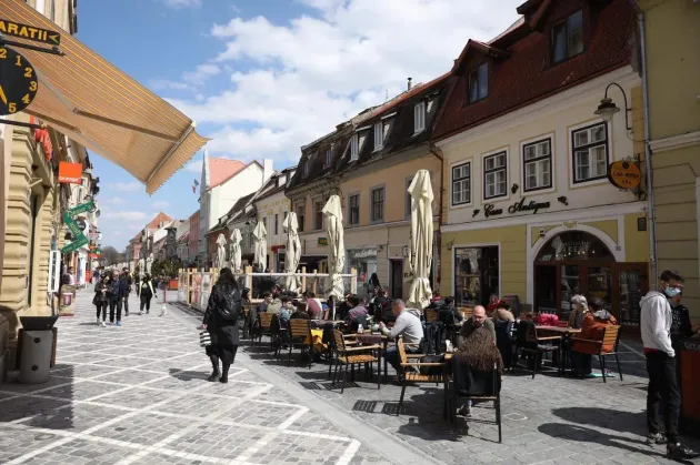 Cârciumarii vor cerşi  pe strada Republicii din Braşov. O punere în scenă, vineri, la ora 15.00