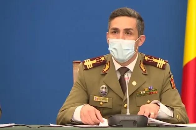 Cu părintele de mână, la centrul de vaccinare,  în 31 mai – 1 iunie