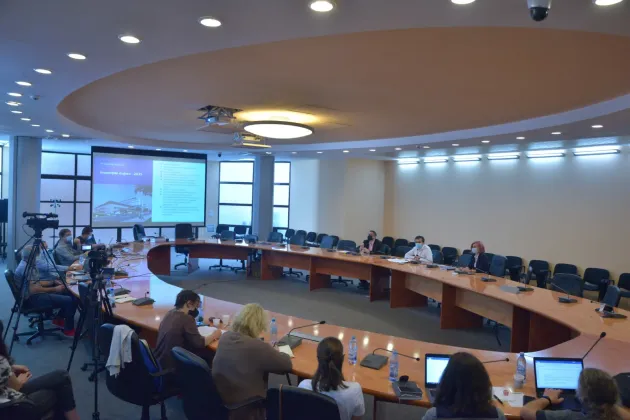 Cererea PSD: revenirea la şedinţele de plen cu prezenţă exclusiv fizică