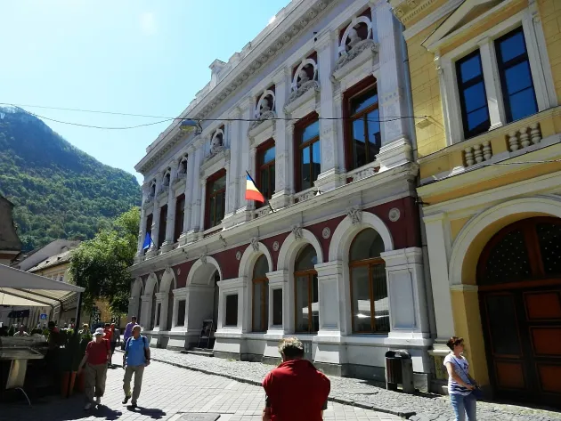 De ziua lor, copiii pot învăţa la „Reduta” cum să facă amulete mexicane