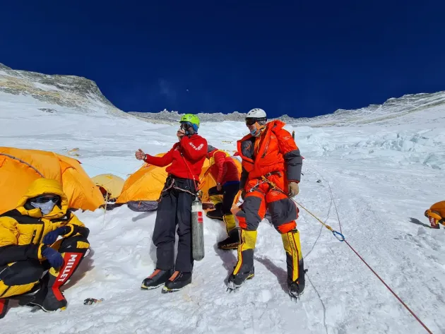 După Kilimanjaro, a „bifat” şi Everestul