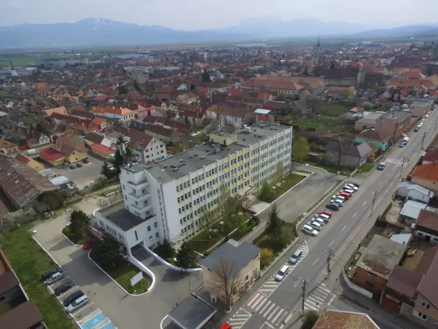 Codlea: A sunat la 112 din casa „celui iubit”