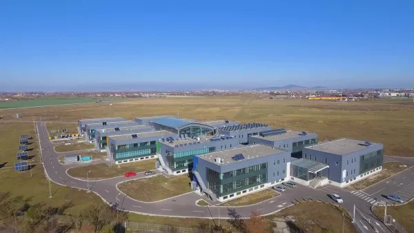 Universitatea Transilvania îşi vrea studenţii propriii şefi. Primul pas: îi chestionează ce le-ar fi de ajutor