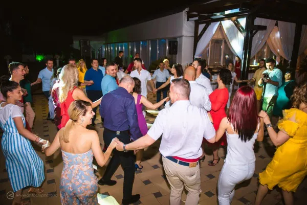 Prefectura Braşov: Nunţi şi botezuri pânã la 2 noaptea