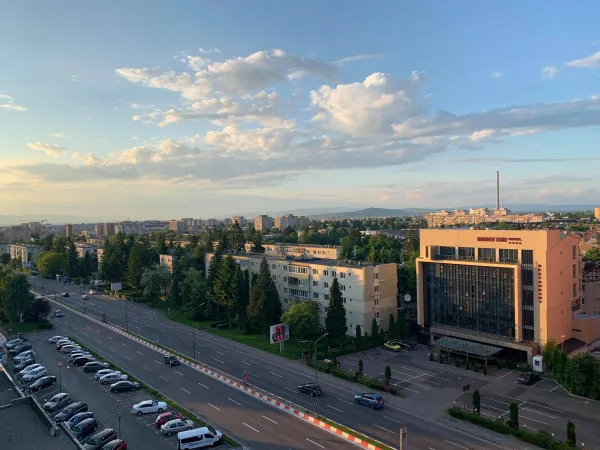 Distracţie de noapte prin Braşov: gonind pe Calea Bucureşti