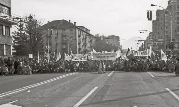 Aprobat la Senat: 15 noiembrie, pusă şi-n calendarul oficial al României drept Ziua Revoltei Anticomuniste de la Braşov din 1987