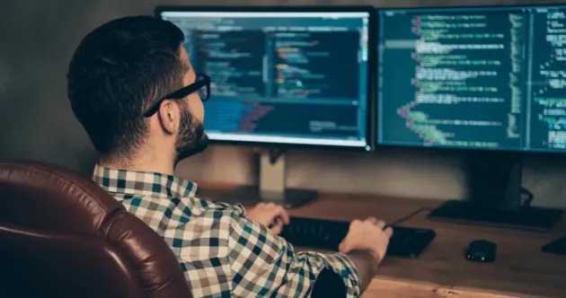 Burse gratuite în IT, pentru 100 de tineri din Zona Metropolitană Braşov