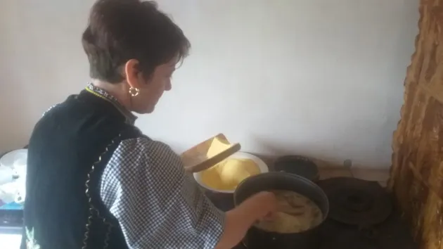 „Broasca” lui Tanti Luiza, „Uscăţelele” lui Tanti Fiţa. Delicatese muscelene pe masa braşovenilor