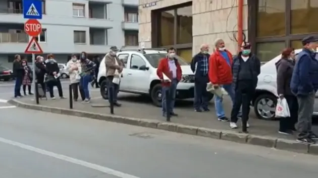 Se fac angajări la casele de pensii: 1.000 de posturi, plătite cu 4.100 de lei pe lună