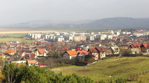 Săcele: Două firme închise de poliţişti