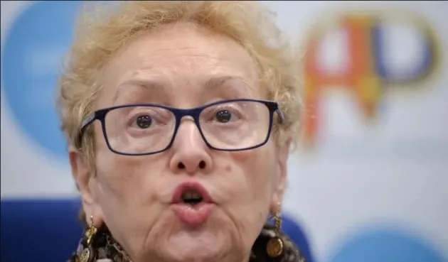 Reînvestită