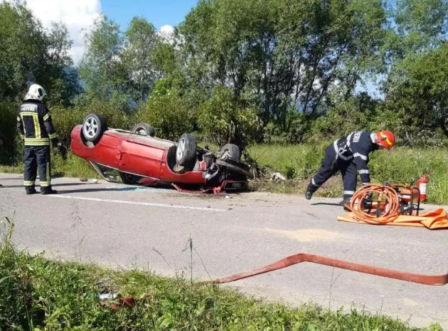 Răsturnat pe plafon, la Breaza