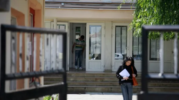 4 dascăli de germană au luat 10 la Titularizare. Doar 4 din 10 dascăli au luat examenul