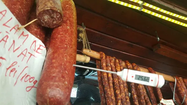 Braşovul a „curăţat” Transfăgărăşanul: Salam la + 30 de grade