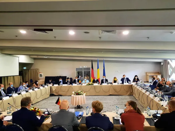 Braşovul, gazda celei de-a XXIV-a sesiuni a Comisiei interguvernamentale româno-germane privind problematica etnicilor germani din România