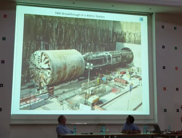 Caţa, cu 22 de kilometri mai aproape de Braşov. 4 tuneluri vor fi forate între Apaţa şi Caţa, cu o tehnologie nouă adusă din Germania, prezentată ieri la Braşov