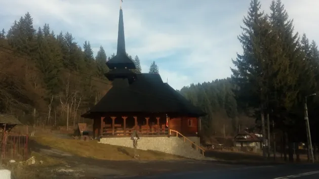 Hram mare, mâine, la Biserica de la Timişu de Sus