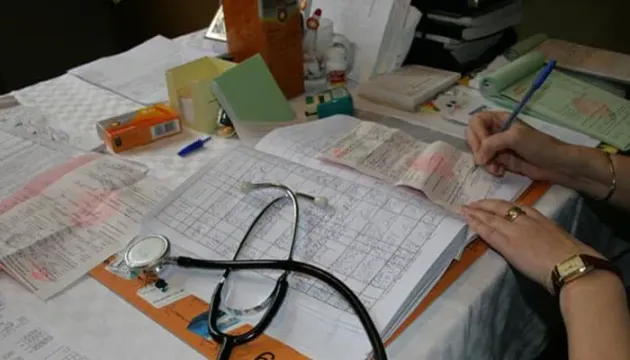 Carantinarea Covid din vina ta nu mai e decontată 14 zile de stat. Doar 5