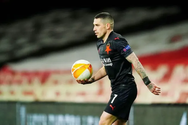 Galata ţine morţiş să-l ia pe Stanciu