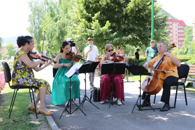 Ce ascultăm în weekend: Muzica interbelică şi „Povestea păpuşilor şi a prinţesei Maya”, în Piaţa Sf. Ioan