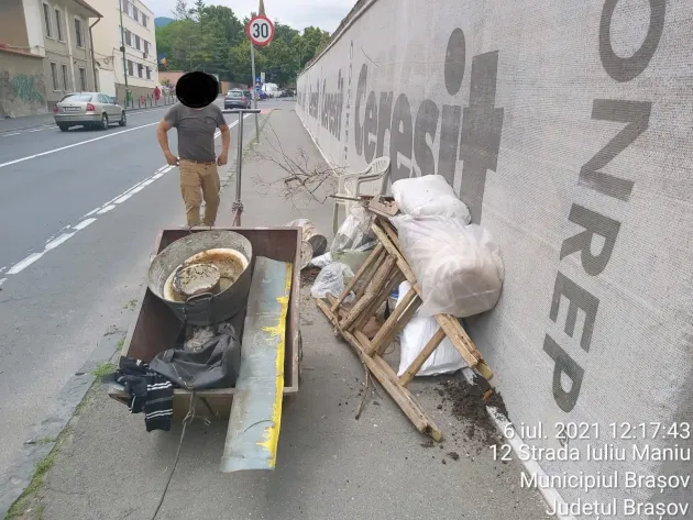 Tupeu maxim, amendă maximă:  Şi-a dus gunoiul în centrul Braşovului