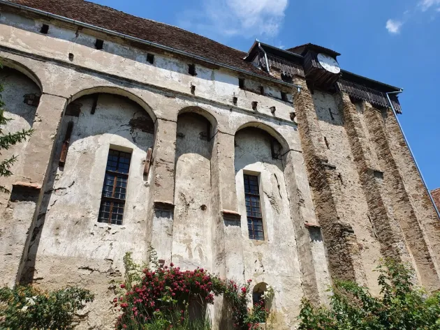 Cu bani UE, Braşovul mai salvează o biserică „de 700-750 de ani”