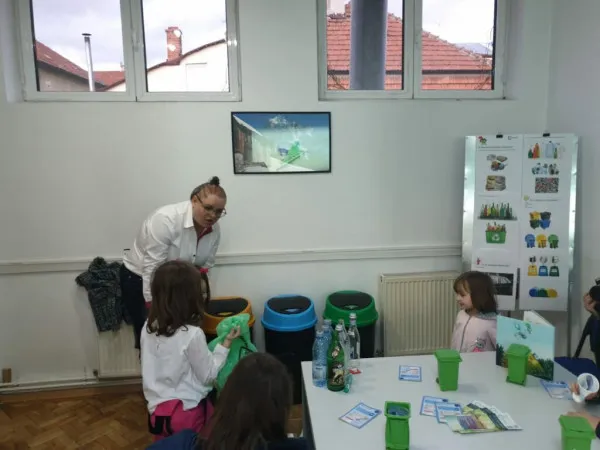 Ateliere pentru cei mici şi show de lasere, pregătite de un operator de salubritate din Braşov pentru Forumul Oraşelor Verzi