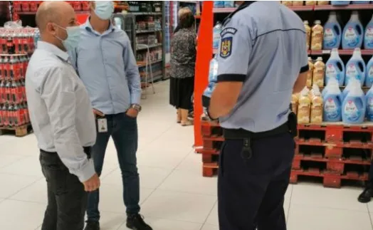 Apaţa şi Augustin: 6 amenzi la 6 magazine