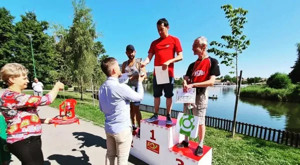 Ei sunt cei mai rapizi poştaşi ai Braşovului