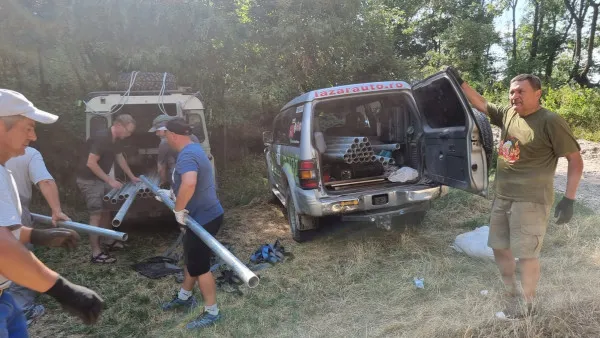 A început montarea balustradelor care vor fi montate pe Tâmpa, în zonele în care se produc cele cel mai des  accidente